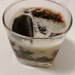 コーヒーゼリーの豆乳がけ